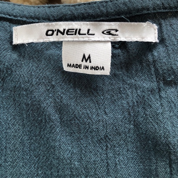 🌷O’Neill Summer Peplum Wrap Top Super Cute - Picture 6 of 8